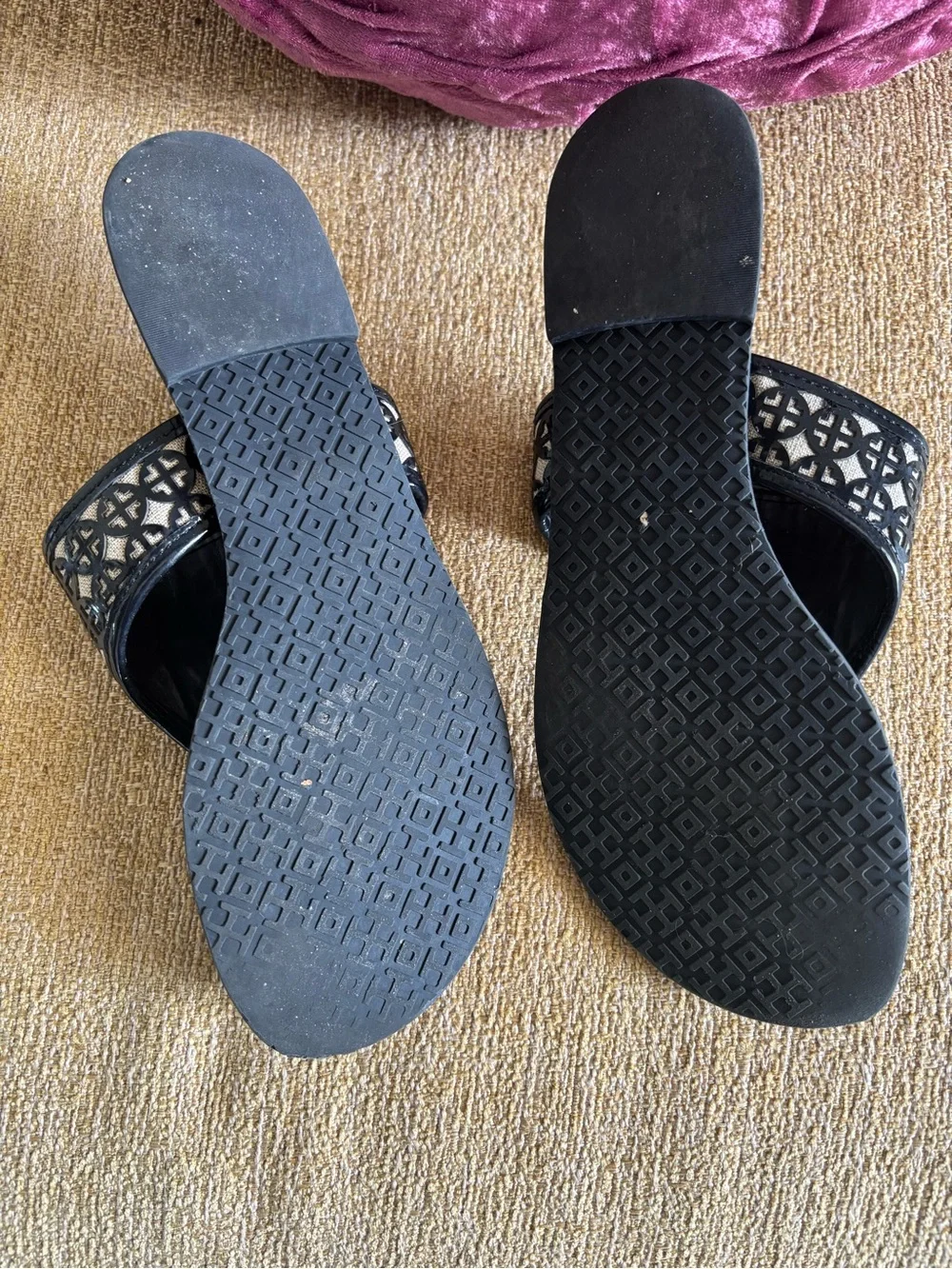 Tory Burch Navy blue and ivory thongs Laser-Cut Leather Toe-Post Sandals 8M